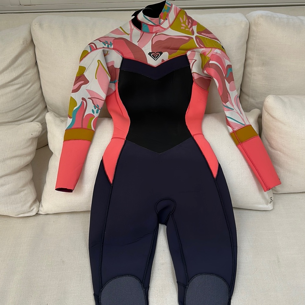 Women’s Roxy wetsuit NWT